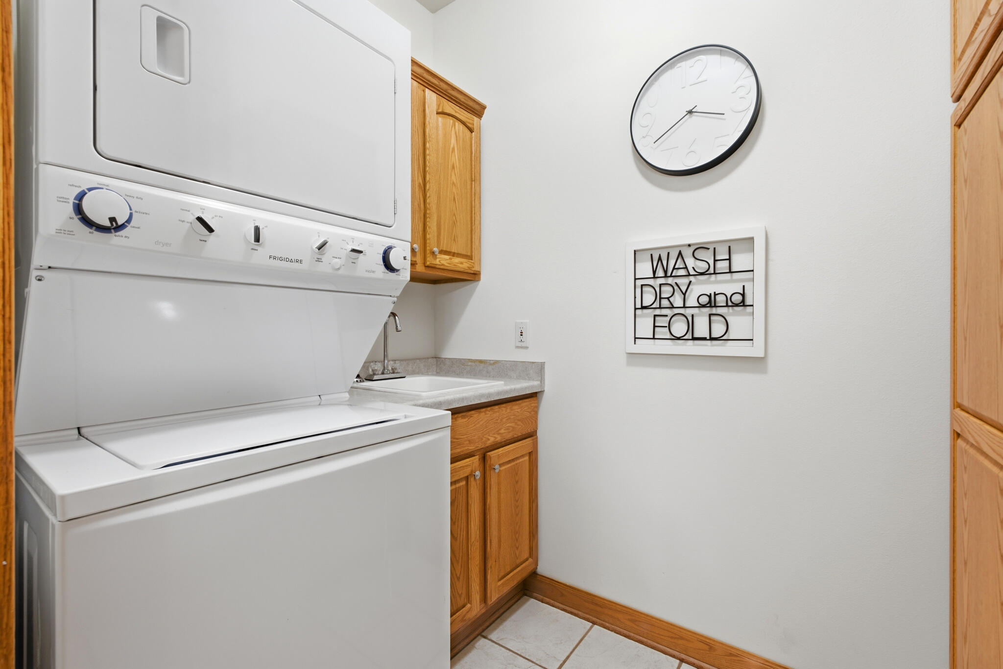 291 Cardinal Lane Hartland, WI 53029 - Photo 16 of 20 Laundry