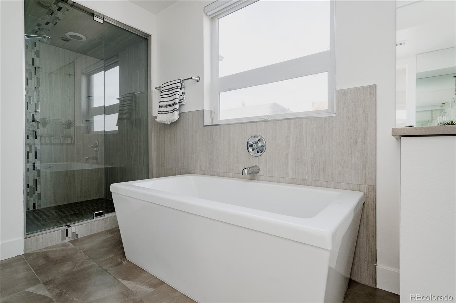 3724 Quivas Street Denver, CO 80211 - Photo 19 of 46 a utility room with a washer and dryer