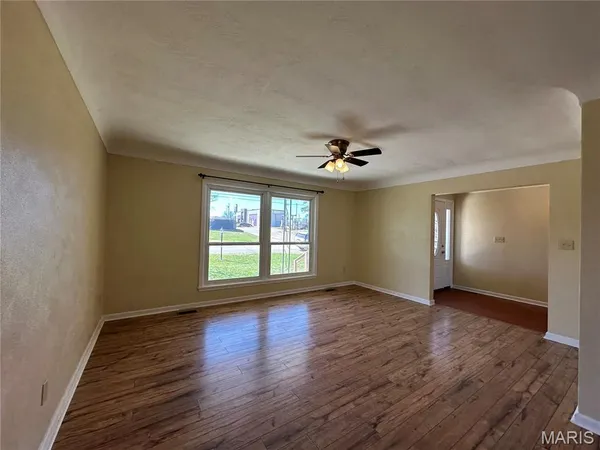 $259,000 | 509 East Washington Avenue, Owensville, MO 65066