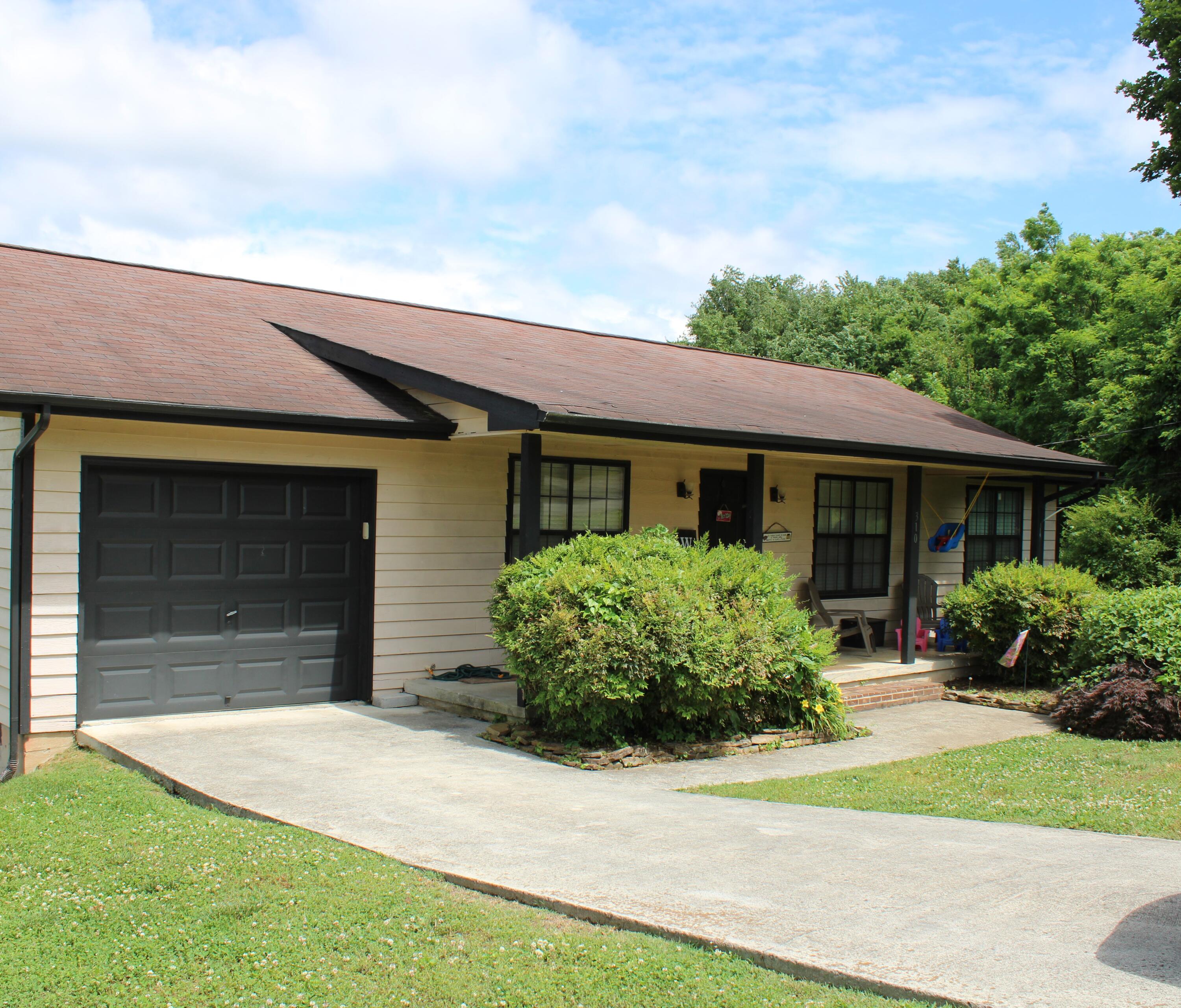 310 Harrison Bend Road Loudon, TN 37774 - Photo 2 of 16 IMG_0673 (2)