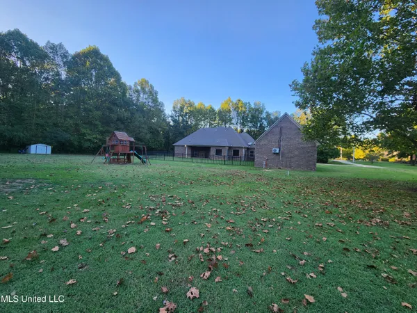 $494,900 | 8107 Steven Henry Road, Hernando, MS 38632