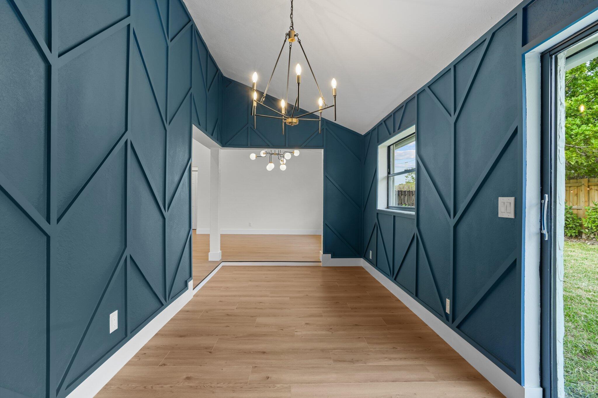 9151 Bedford Drive Boca Raton, FL 33434 - Photo 4 of 23 18-web-or-mls-DSC04916