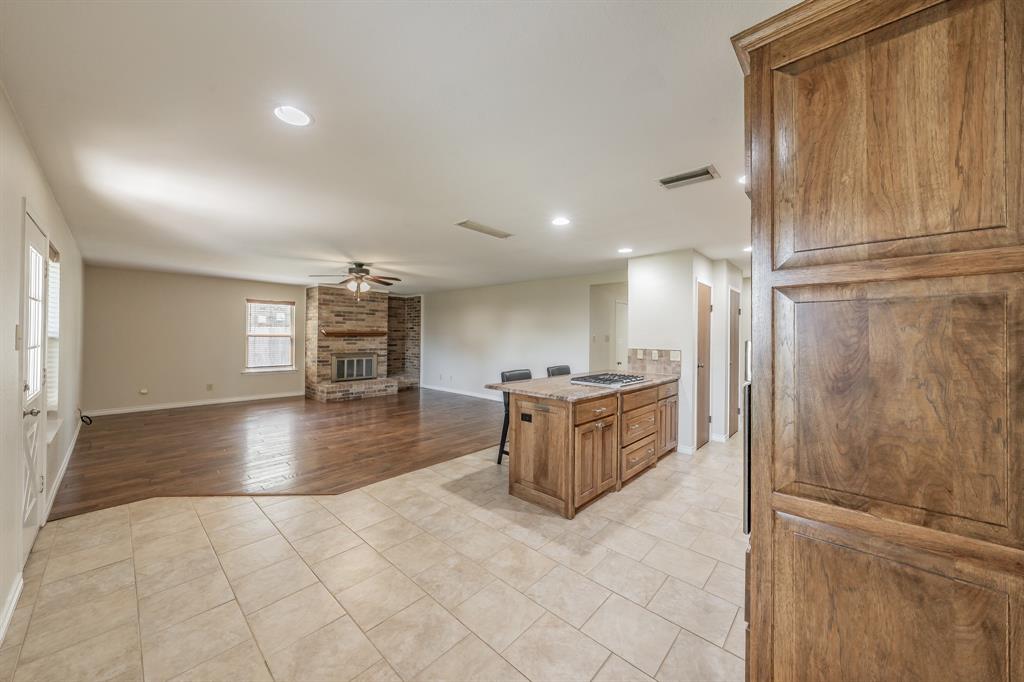3609 Spring Meadow Lane Flower Mound, TX 75028 - Photo 10 of 32