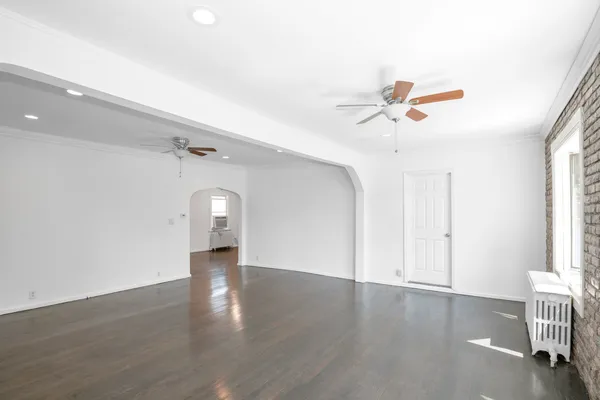 $2,700 | 235 North Ardmore Avenue, Villa Park, IL 60181