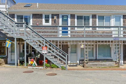 $699,000 | 147 Commercial Street, Unit UL7, Provincetown, MA 02657