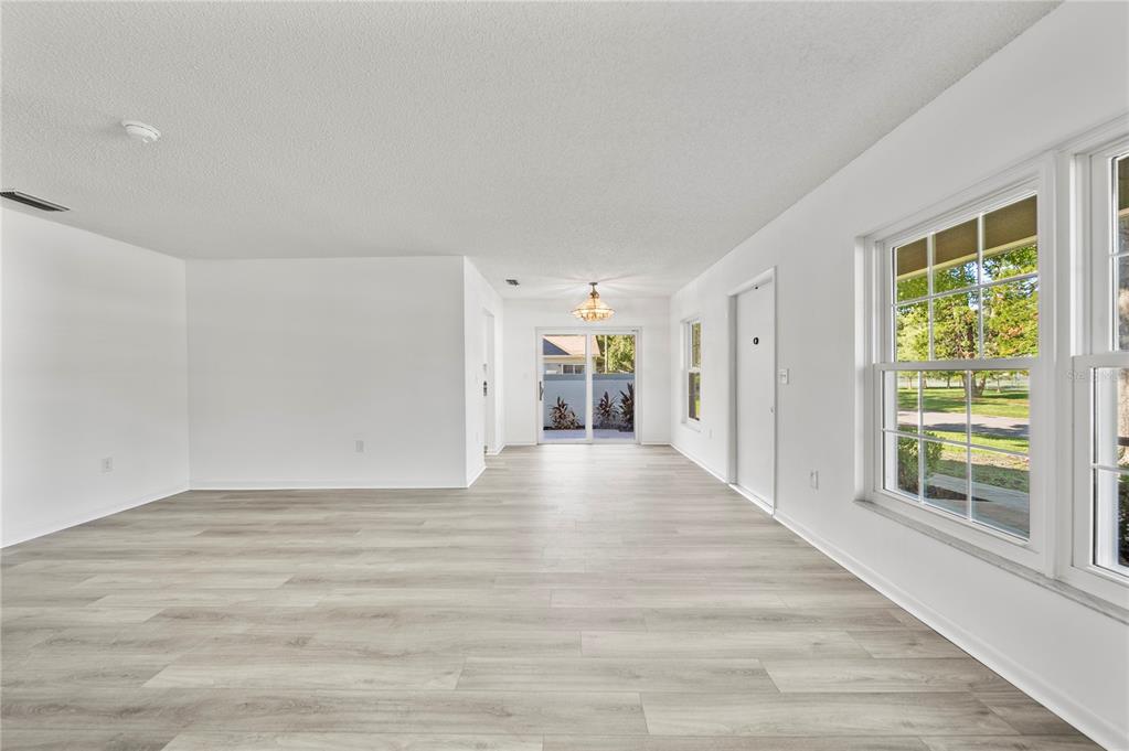 11799 Raintree Drive Temple Terrace, FL 33617 - Photo 10 of 34 Gallery Image 10