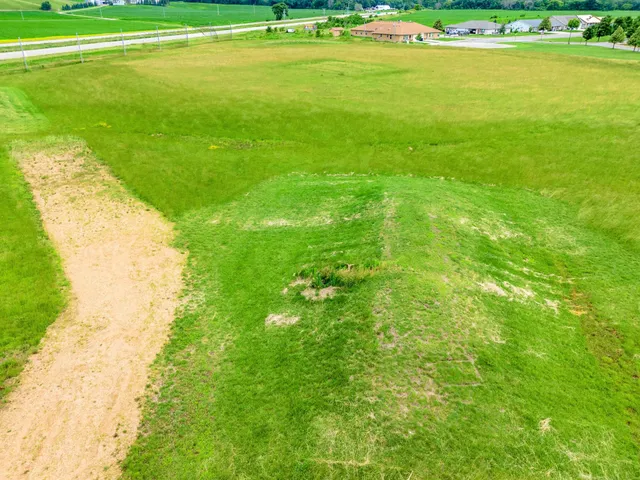 $876,000 | 1001 Commerce Drive West, Belle Plaine, MN 56011