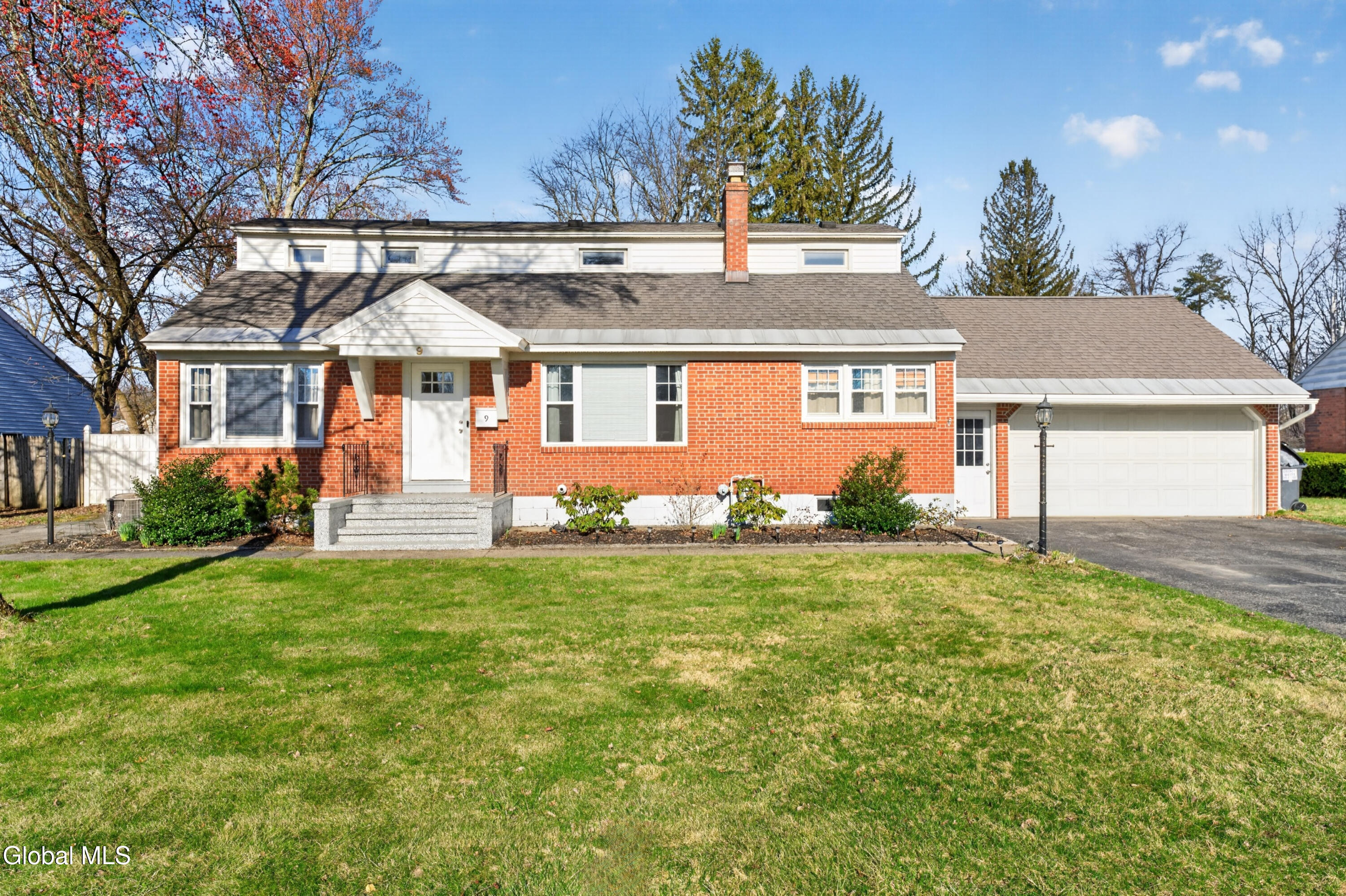 9 Mullen Drive Rotterdam, NY 12306 - Photo 1 of 44 Front of Home