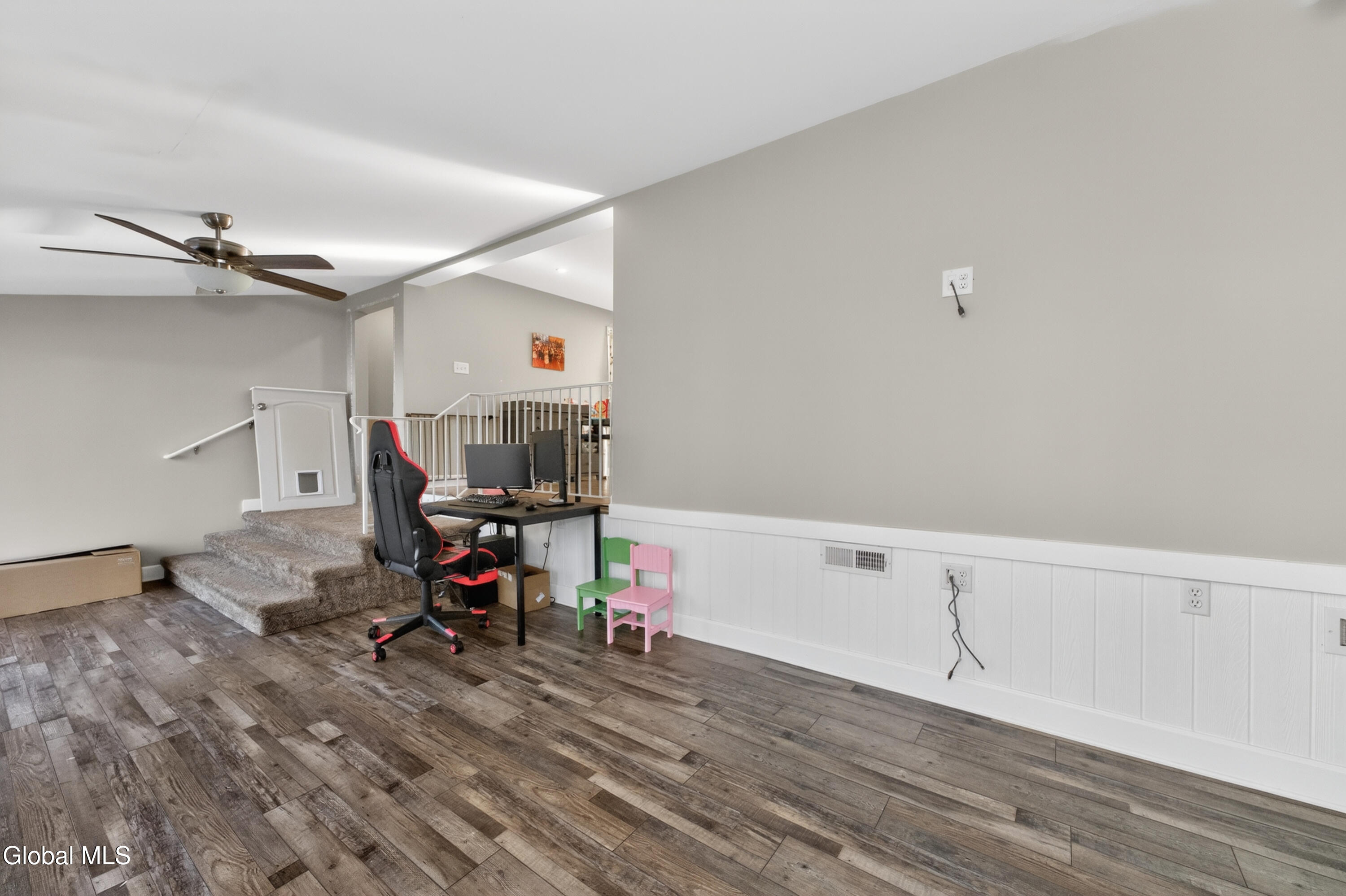 9 Mullen Drive Rotterdam, NY 12306 - Photo 18 of 44 3 Familyroom 4