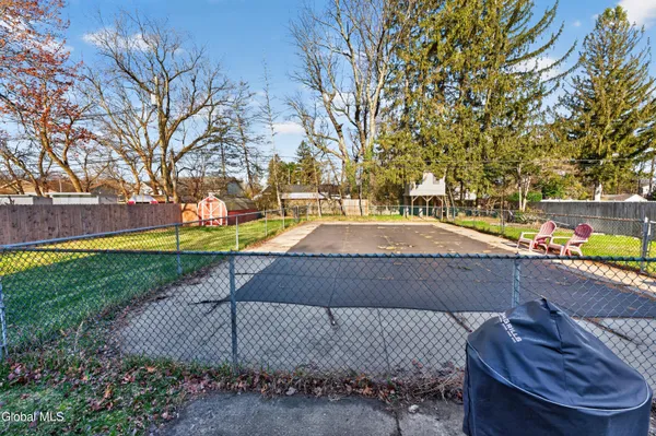 $419,000 | 9 Mullen Drive, Rotterdam, NY 12306