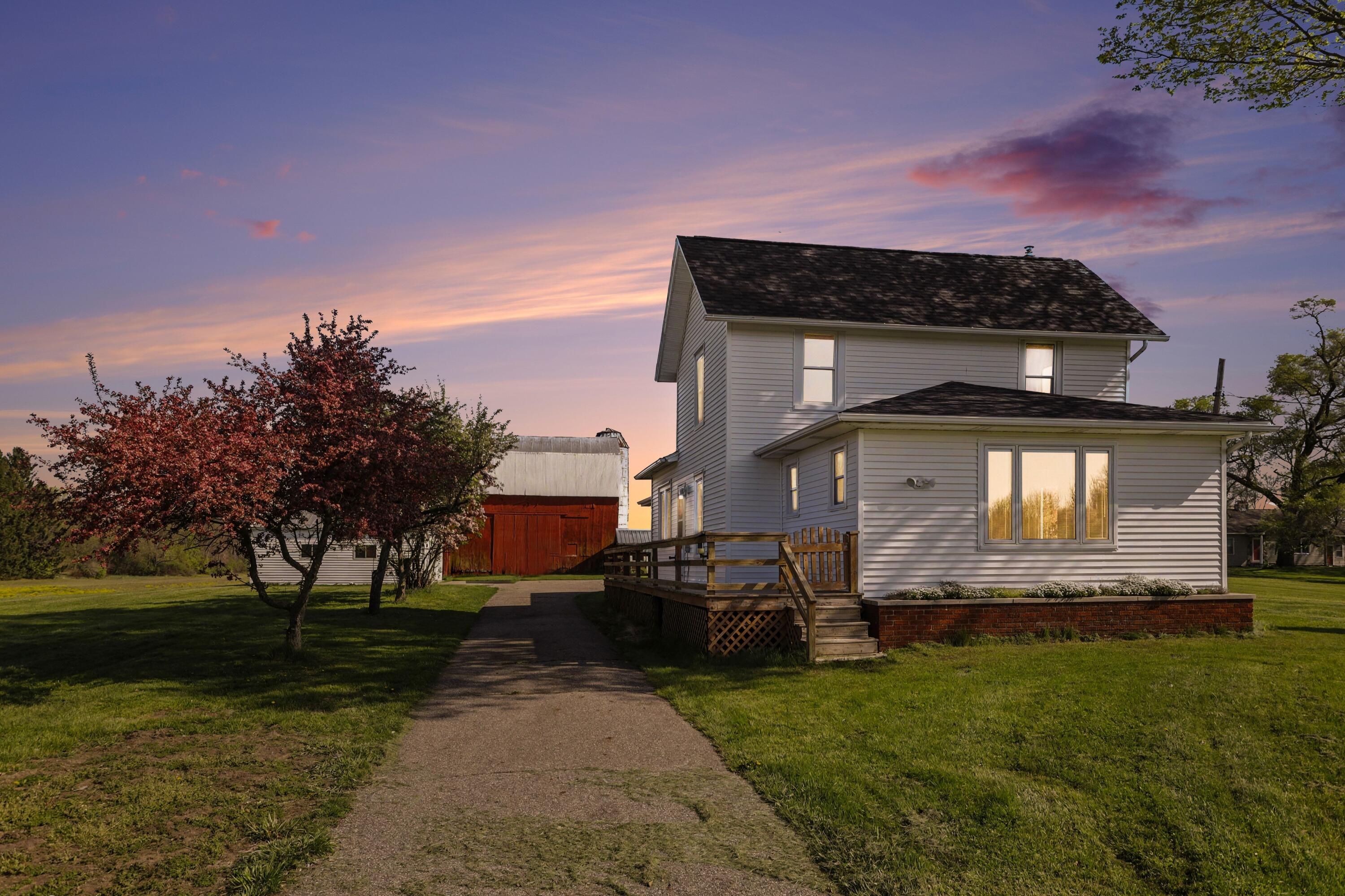 8891 Pennfield Road Battle Creek, MI 49014 - Photo 33 of 39 Exterior