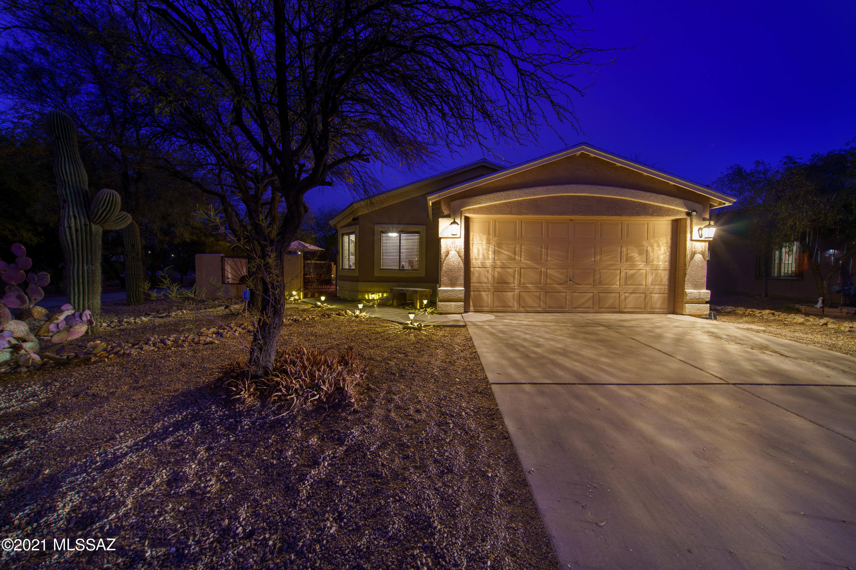4433 South Valley Road Tucson, AZ 85714 - Photo 2 of 45