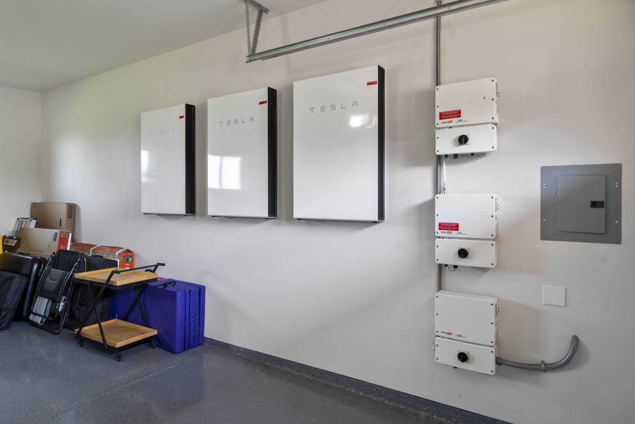 123 Punakea Loop, Unit A Lahaina, HI 96761 - Photo 34 of 50 a room with furniture and wooden floor