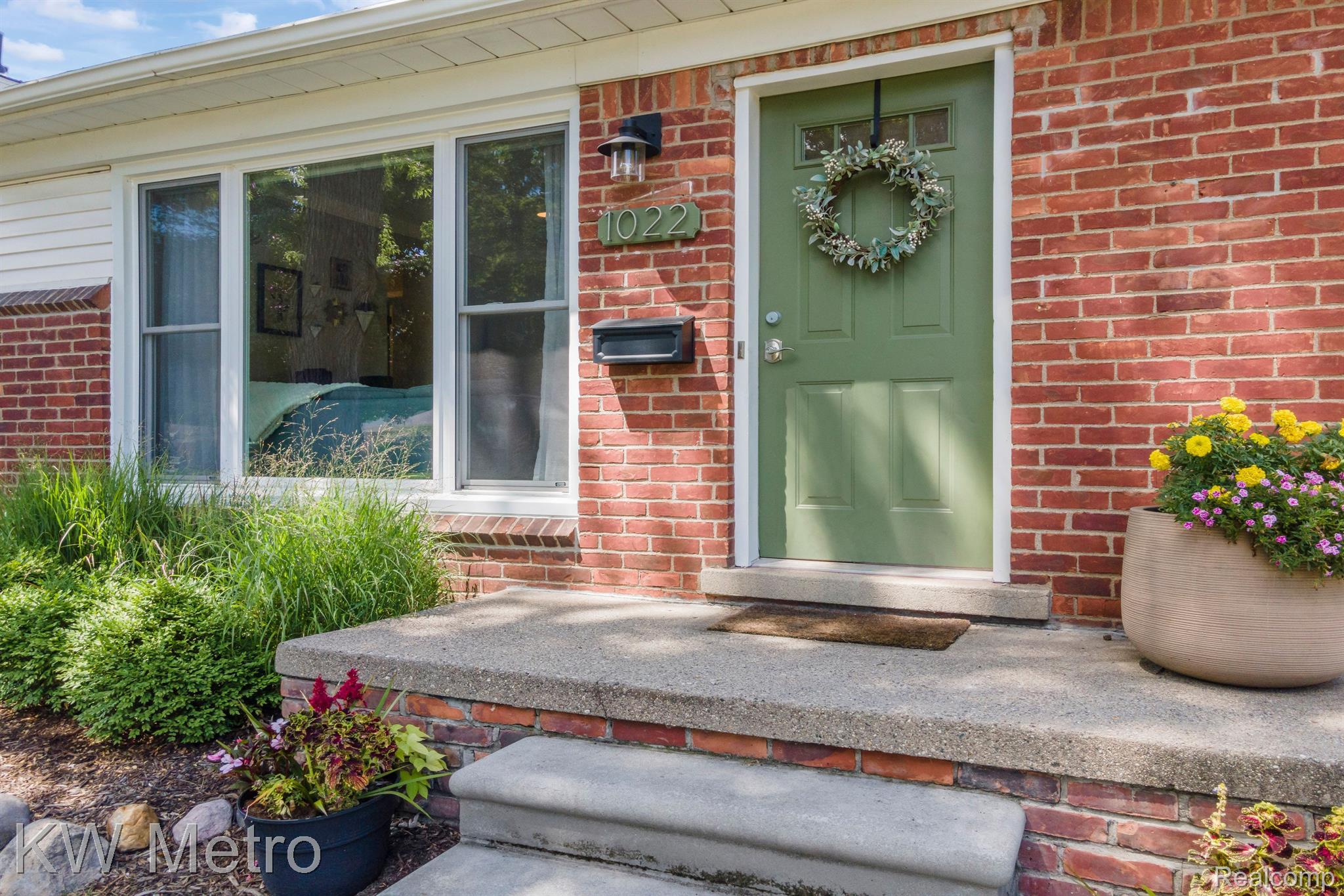 1022 West Webster Road Royal Oak, MI 48073 - Photo 3 of 38 Gallery Image 3