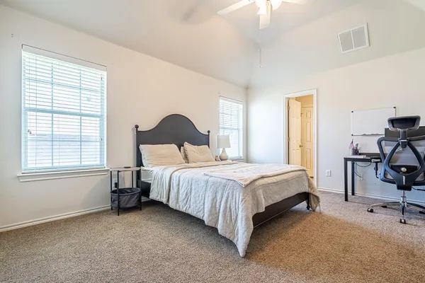 $295,000 | 1909 Lazy Court, Granbury, TX 76048