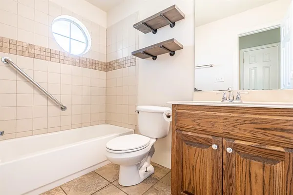 $295,000 | 1909 Lazy Court, Granbury, TX 76048