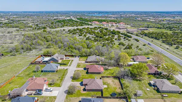 $295,000 | 1909 Lazy Court, Granbury, TX 76048