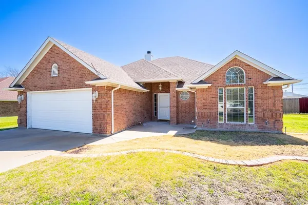 $295,000 | 1909 Lazy Court, Granbury, TX 76048
