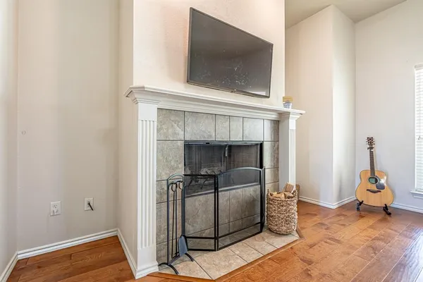 $295,000 | 1909 Lazy Court, Granbury, TX 76048