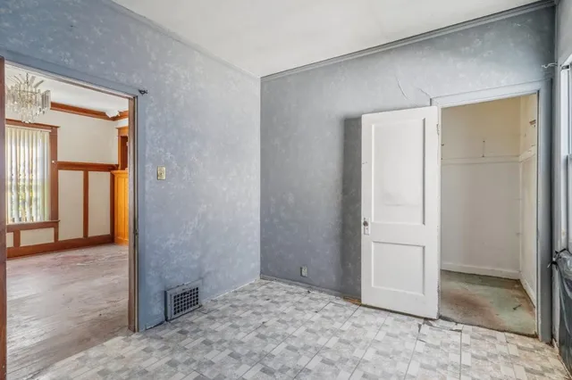 $117,800 | 5324 North 34th Street, Milwaukee, WI 53209