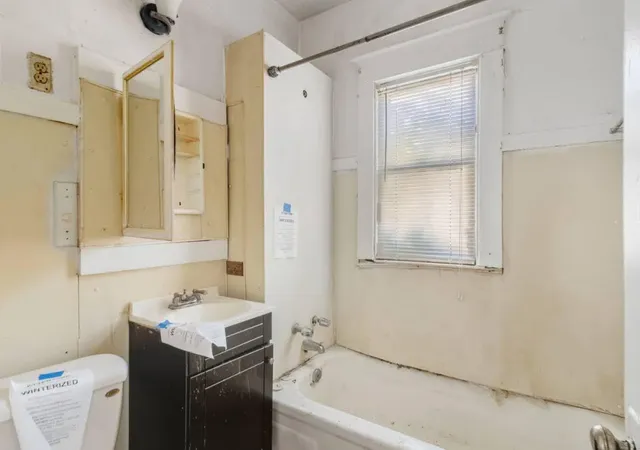 $117,800 | 5324 North 34th Street, Milwaukee, WI 53209