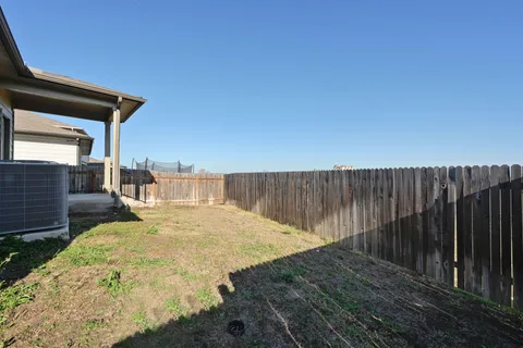 $279,400 | 522 Wilshire Road, San Marcos, TX 78666