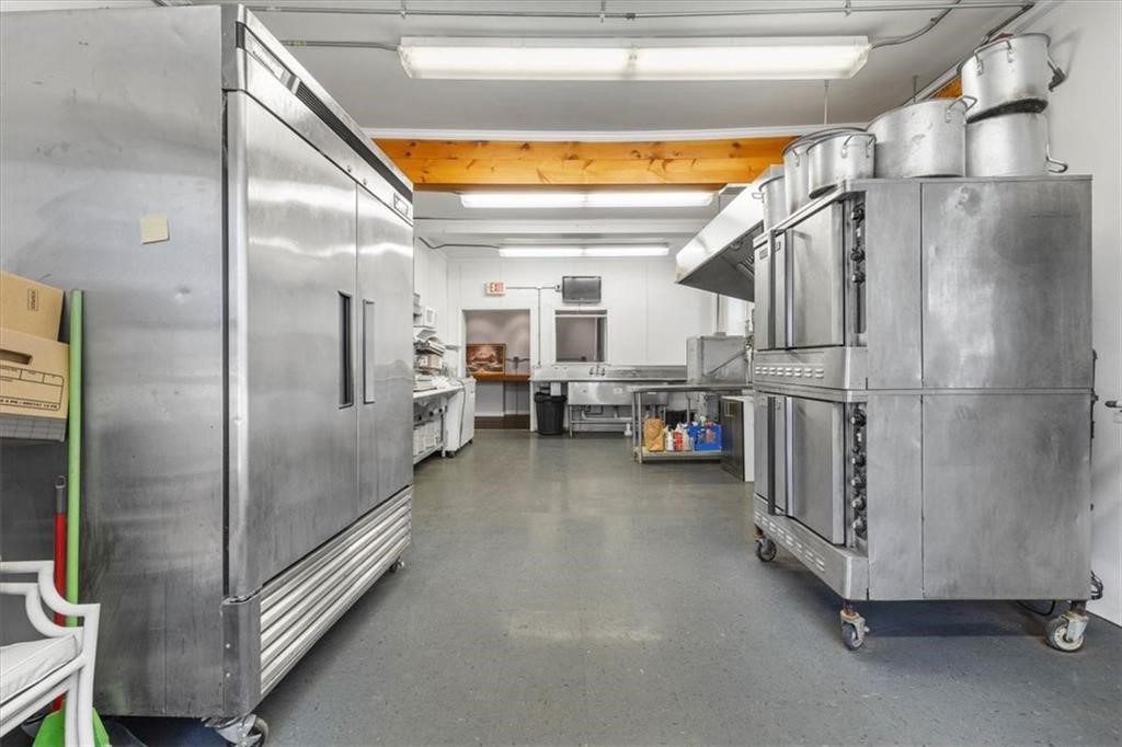 180 Geneva Street Lyons, NY 14489 - Photo 14 of 50