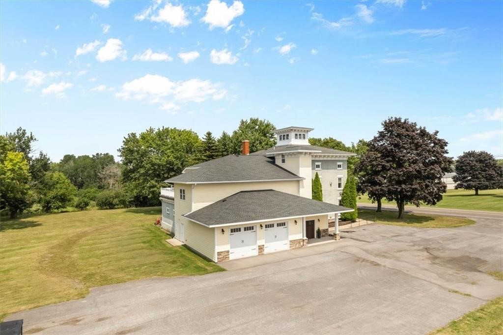 180 Geneva Street Lyons, NY 14489 - Photo 2 of 50