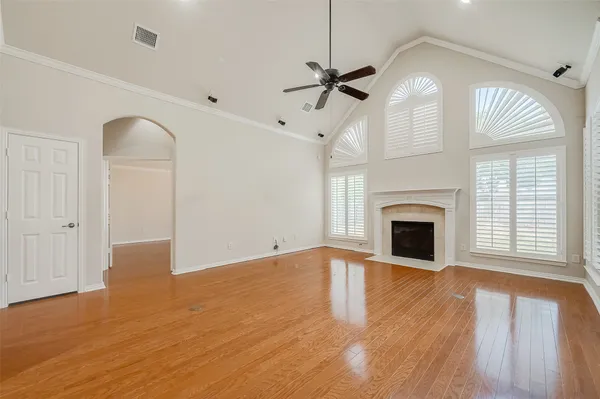 $2,600 | 7206 Spring Meadow Lane, Katy, TX 77494