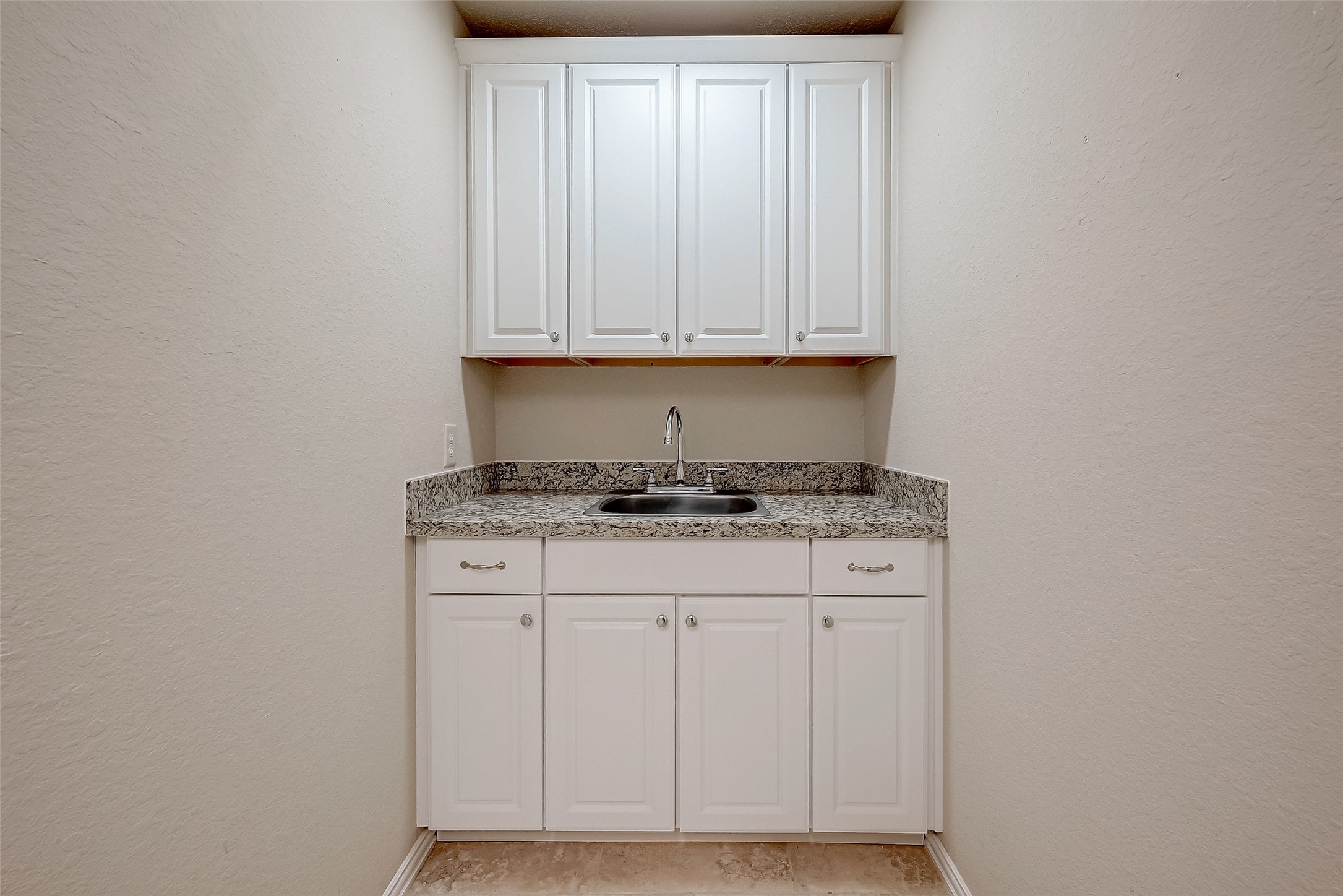 7206 Spring Meadow Lane Katy, TX 77494 - Photo 27 of 50 a view of cabinets