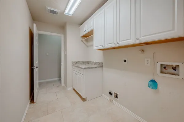 $2,600 | 7206 Spring Meadow Lane, Katy, TX 77494