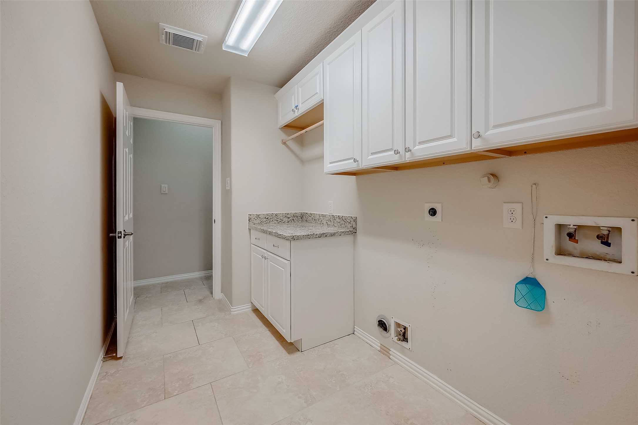 7206 Spring Meadow Lane Katy, TX 77494 - Photo 28 of 50 a view of kitchen cabinets