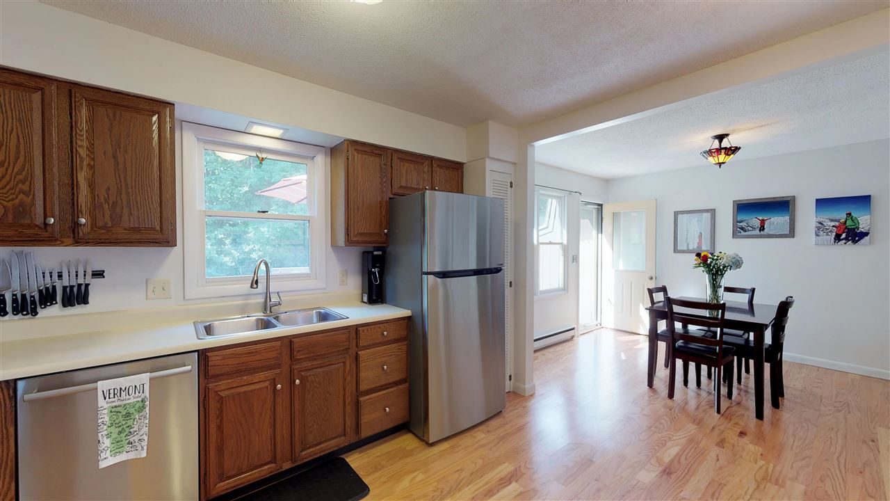 236 Martindale Road Shelburne, VT 05482 - Photo 3 of 36 Gallery Image 3
