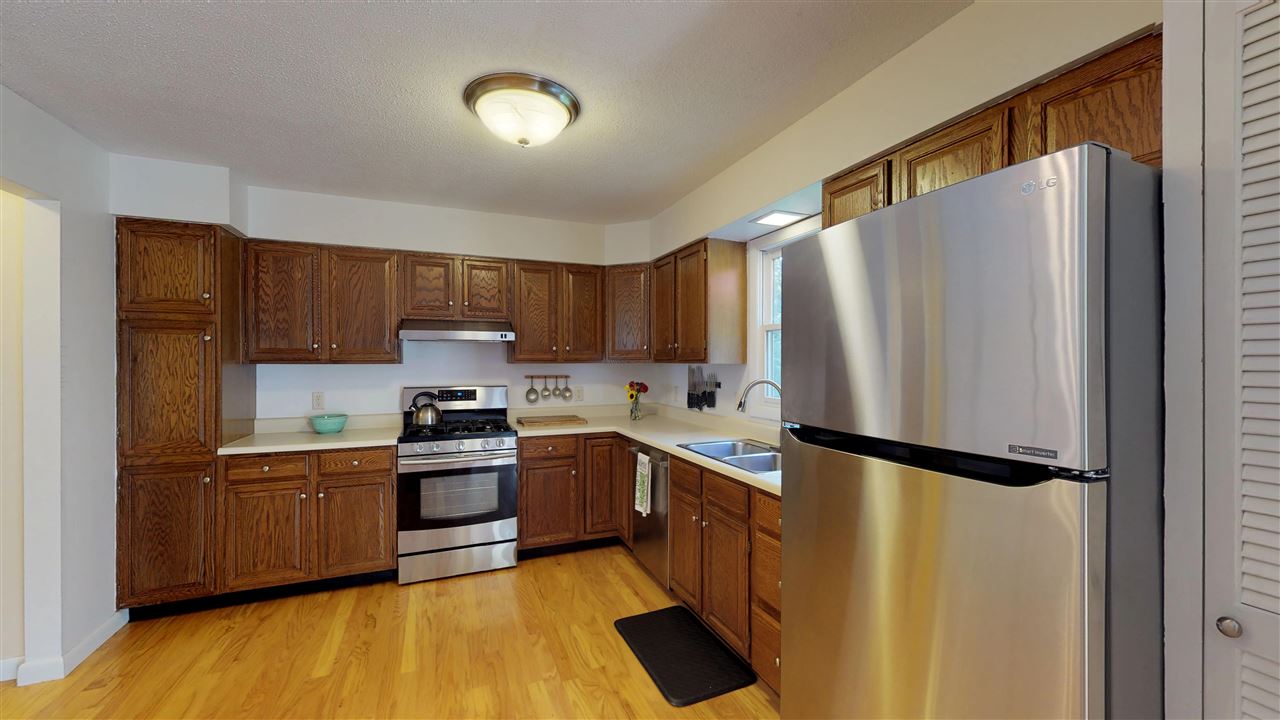 236 Martindale Road Shelburne, VT 05482 - Photo 7 of 36 Gallery Image 7
