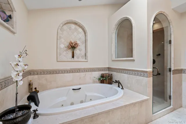 $1,349,000 | 234 Hamlet Drive, Jericho, NY 11753