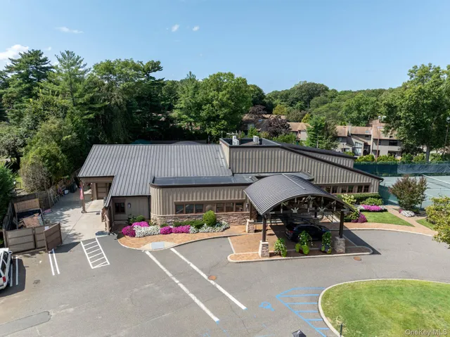 $1,349,000 | 234 Hamlet Drive, Jericho, NY 11753