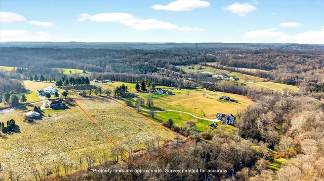 $220,000 | 3530 West Maple Grove Road, Bloomington, IN 47404