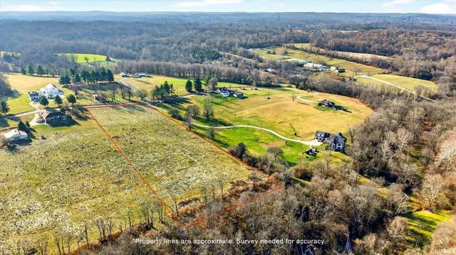 $220,000 | 3530 West Maple Grove Road, Bloomington, IN 47404