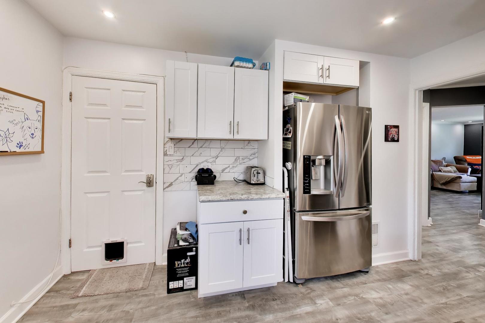 5016 North Mango Avenue, Unit 2 Chicago, IL 60630 - Photo 9 of 16