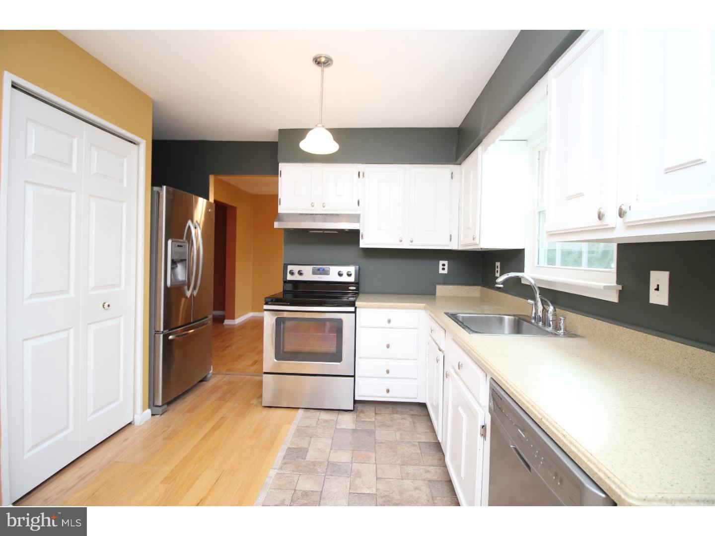 5 Westbridge Road Bear, DE 19701 - Photo 6 of 23 Kitchen