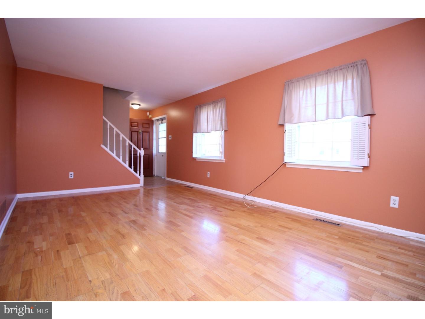 5 Westbridge Road Bear, DE 19701 - Photo 9 of 23 Living Room