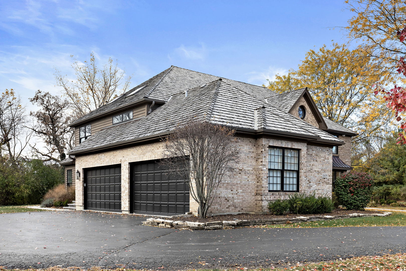 28679 West Heritage Oaks Road Barrington, IL 60010 - Photo 2 of 42 a front view of a house
