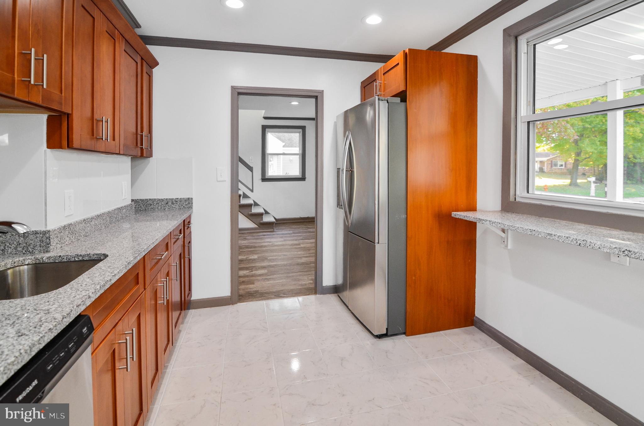 313 Locust Avenue Baltimore, MD 21221 - Photo 8 of 25 KITCHEN