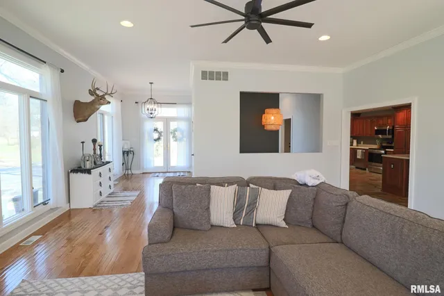 $415,000 | 4 Valley Lane, Carlinville, IL 62626