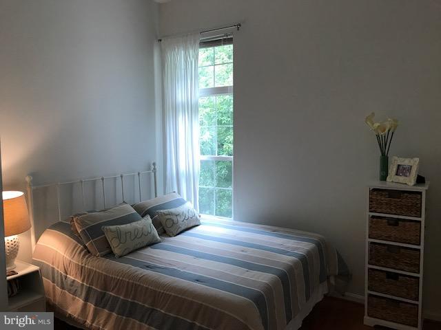 1300 Windleaf Drive, Unit 152H Reston, VA 20194 - Photo 15 of 29 Bedroom #2