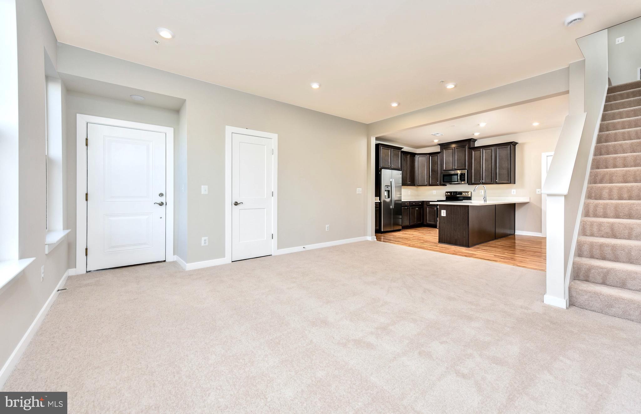 43740 Transit Square Ashburn, VA 20147 - Photo 6 of 20 a view of kitchen and microwave
