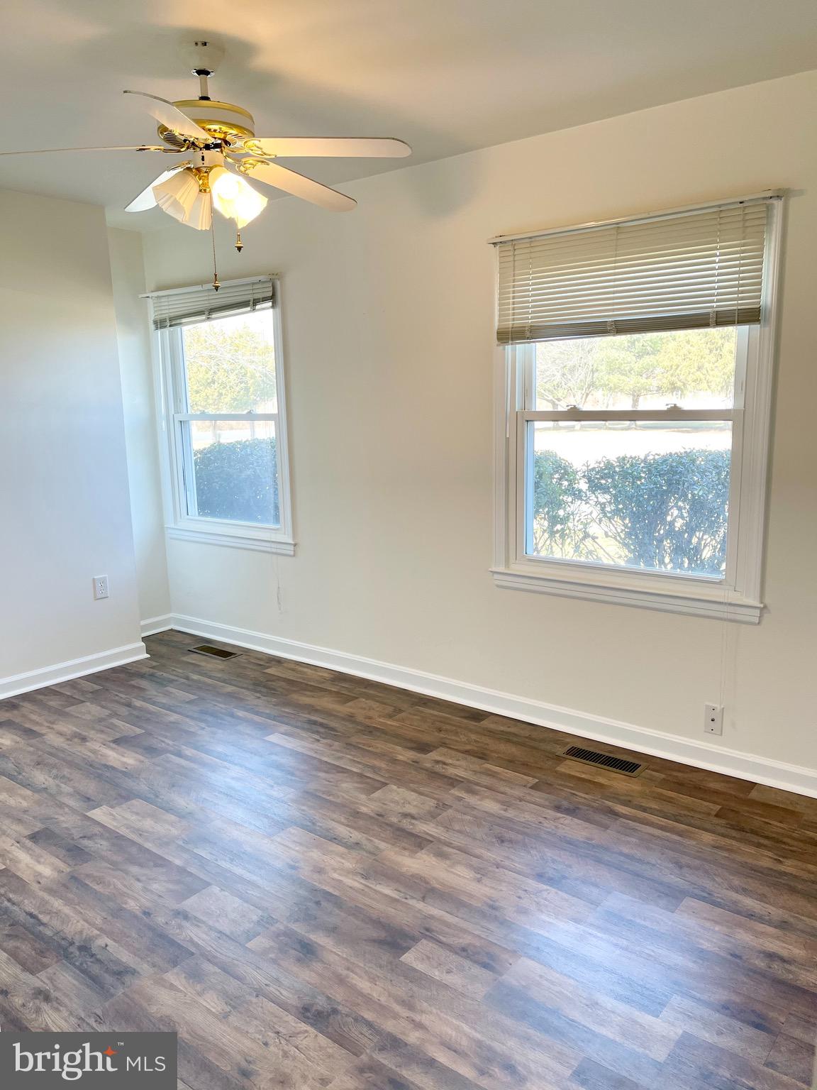 303 West Church Road Sterling, VA 20164 - Photo 13 of 27 2nd bedroom
