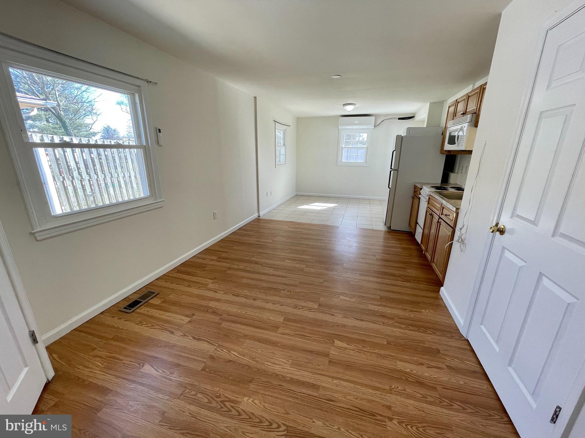 303 West Church Road Sterling, VA 20164 - Photo 19 of 27 In-law suite/guest room (4th room)