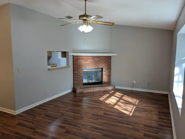 $156,000 | 1544 Merry Oaks Court, Unit EAST, Tallahassee, FL 32303