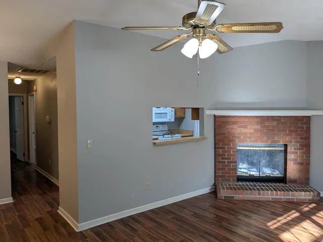 $156,000 | 1544 Merry Oaks Court, Unit EAST, Tallahassee, FL 32303